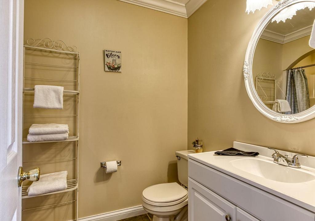 Ober Hideaway, Hot Tub, Wifi, 1089 Free Tickets Each Paid Day, Dollywood And More Gatlinburg Exterior photo