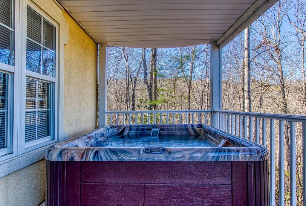 Ober Hideaway, Hot Tub, Wifi, 1089 Free Tickets Each Paid Day, Dollywood And More Gatlinburg Exterior photo