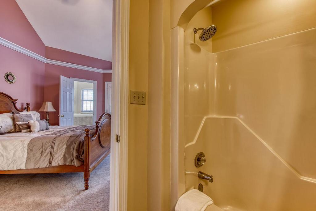 Ober Hideaway, Hot Tub, Wifi, 1089 Free Tickets Each Paid Day, Dollywood And More Gatlinburg Exterior photo
