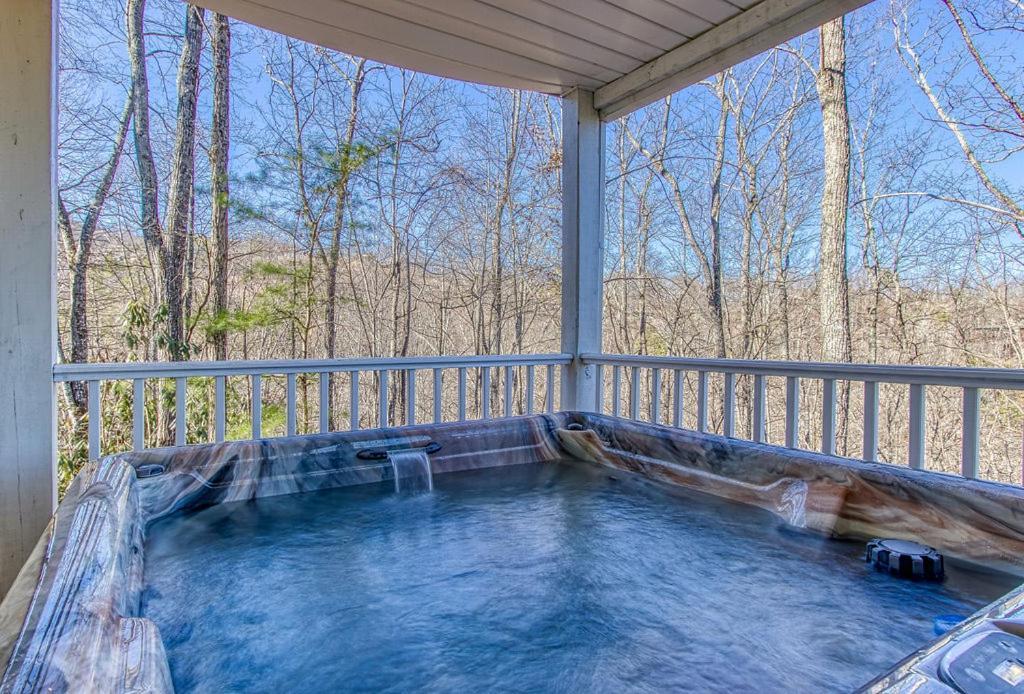 Ober Hideaway, Hot Tub, Wifi, 1089 Free Tickets Each Paid Day, Dollywood And More Gatlinburg Exterior photo